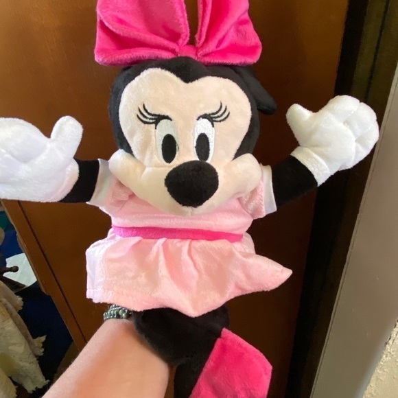Disney Minnie Mouse Hand Puppet NWOT - Picture 2 of 3